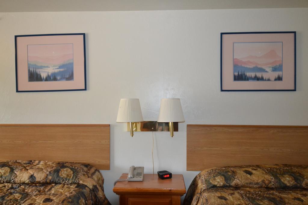 Dude & Roundup Motel West Yellowstone Luaran gambar